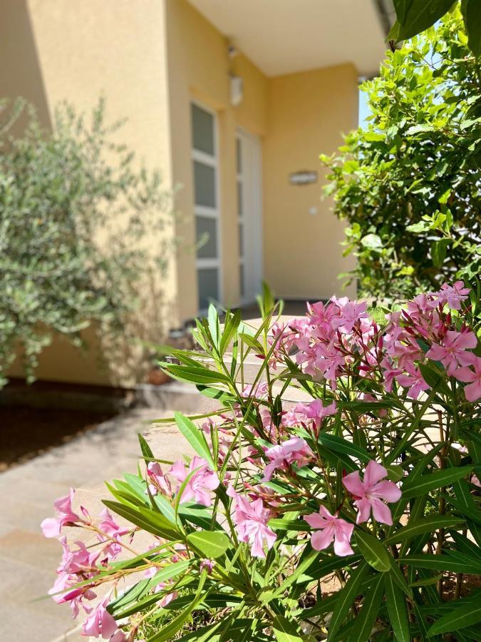 Villa Rudy Holiday Home 奈维斯 外观 照片